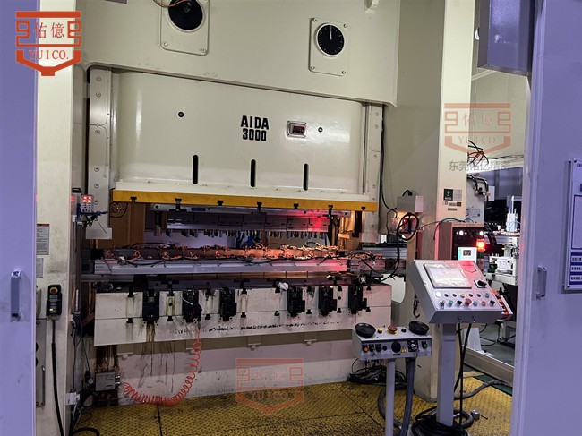 如何選擇合適的三次元機(jī)械手？